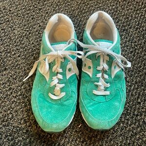 Saucony green sneaker